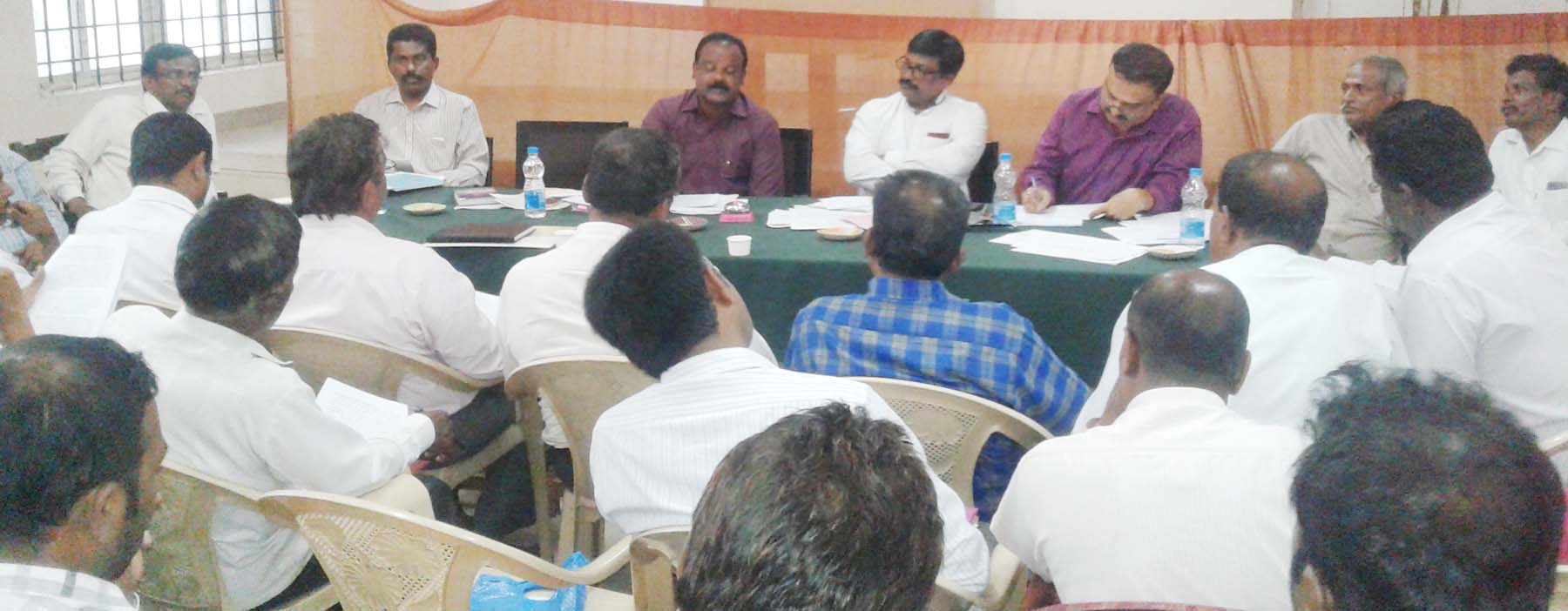 ದಲಿತ, ಹೋರಾಟಗಾರರ ಹತ್ತಿಕ್ಕಲು ರೌಡಿ ಶೀಟರ್ ಕೇಸ್ : ಕುಂದು ಕೊರತೆ ಸಭೆಯಲ್ಲಿ ದಲಿತ ಮುಖಂಡರ ಆರೋಪ